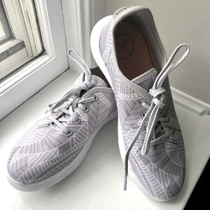 Inkkas Flexaire sneakers worn once geometric pattern lace up